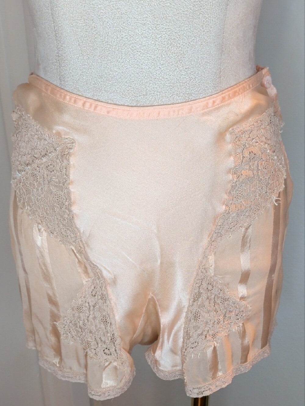 Antique 1920s 30s Silk Tap Pants Peach French Knickers Side Button Art Deco - Picture 9 of 16